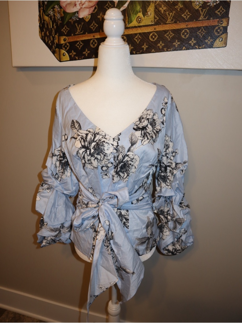 Floral Tie-Waist V-Neck Blouse in Light Blue